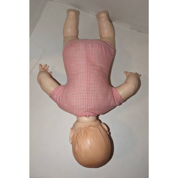 Vintage 1972 18" Vinyl Gerber Baby Doll Flirty Eyes Cloth Body Advertising Doll - Picture 4 of 4